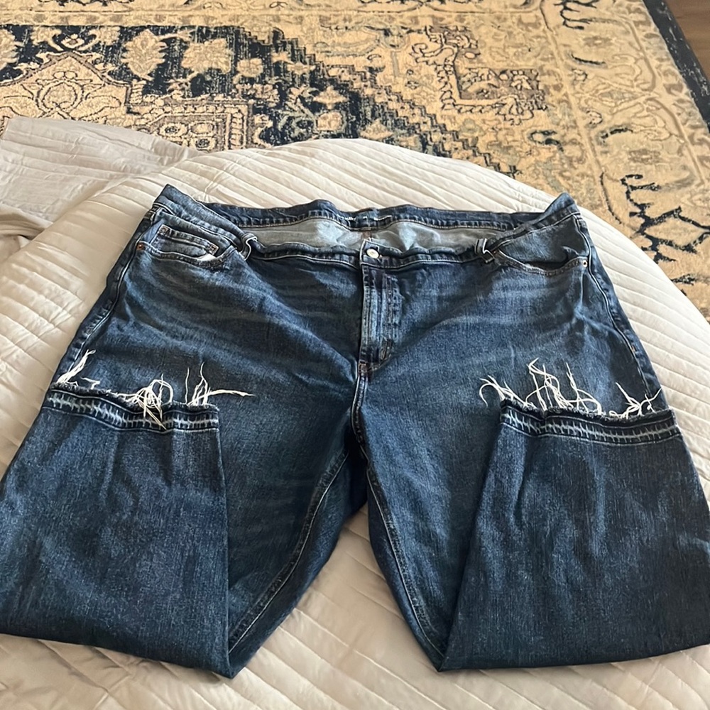 Old Navy mid rise Boyfriend jeans; size 26
